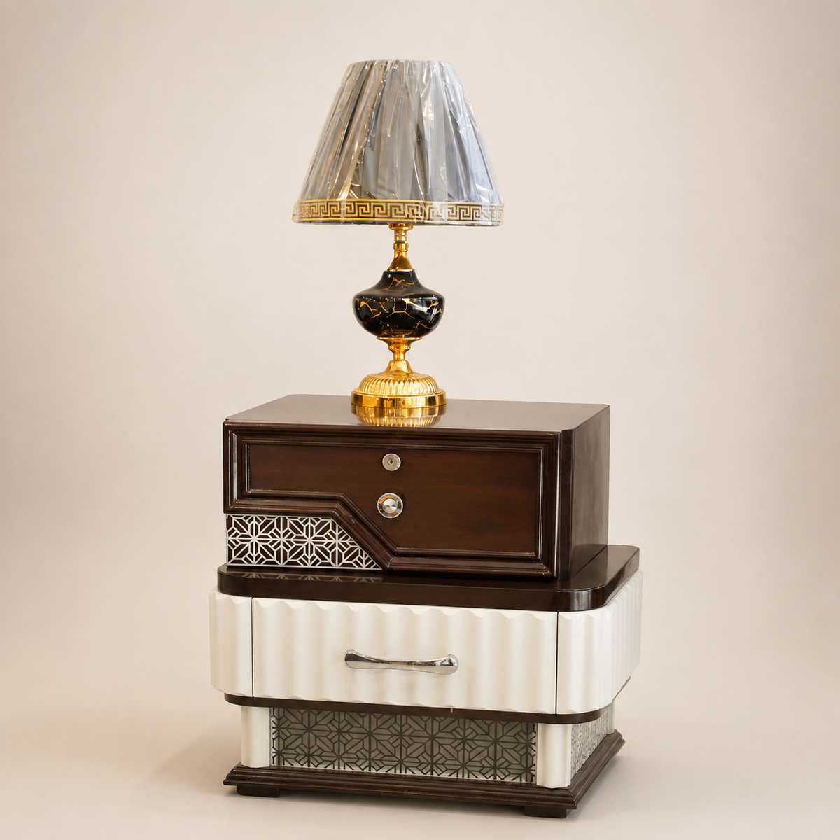 Two-Tone Tufted Contemporary Bed Set